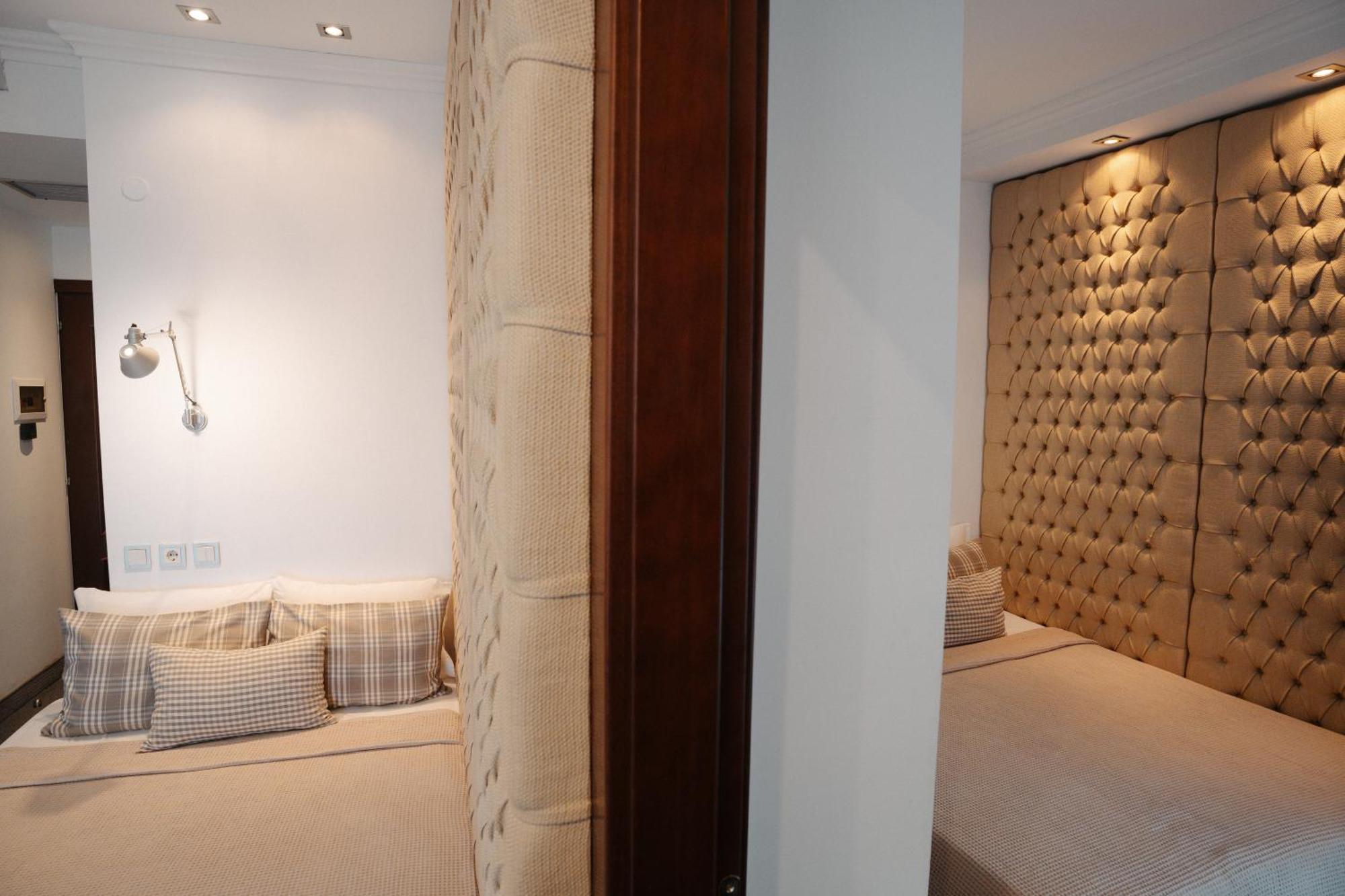 Andromeda Boutique Hotel Kastoria Bilik gambar
